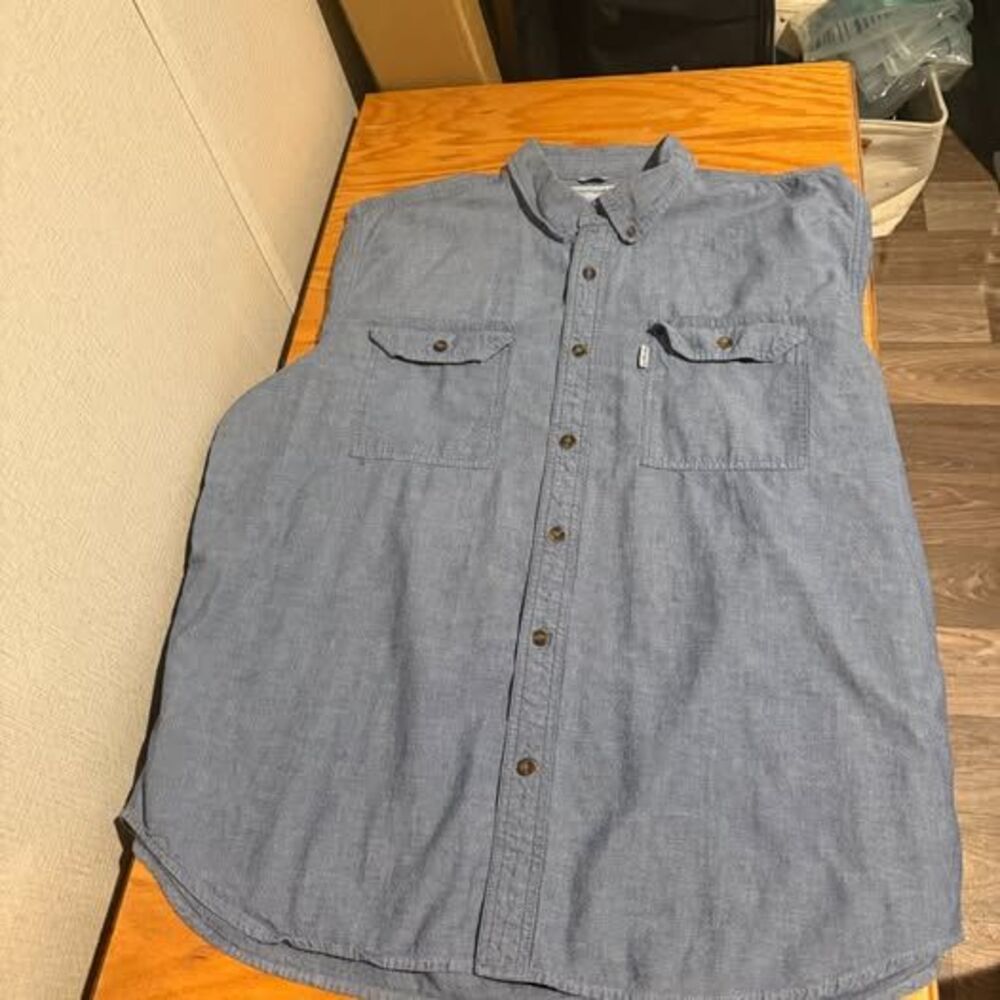 Carhartt Men’s Short Sleeve Denim / Chambray Work Shirt – Size XL